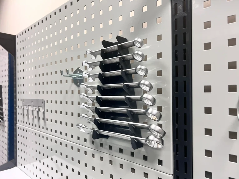 Верстак CTR 2232.S4L4M4.4-2F купить в Череповце Верстак CTR 2232.S4L4M4.4-2F купить в Череповце