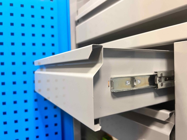 Шкаф инструментальный TNC 181.2B1.2S1 купить в Череповце Шкаф инструментальный TNC 181.2B1.2S1 купить в Череповце