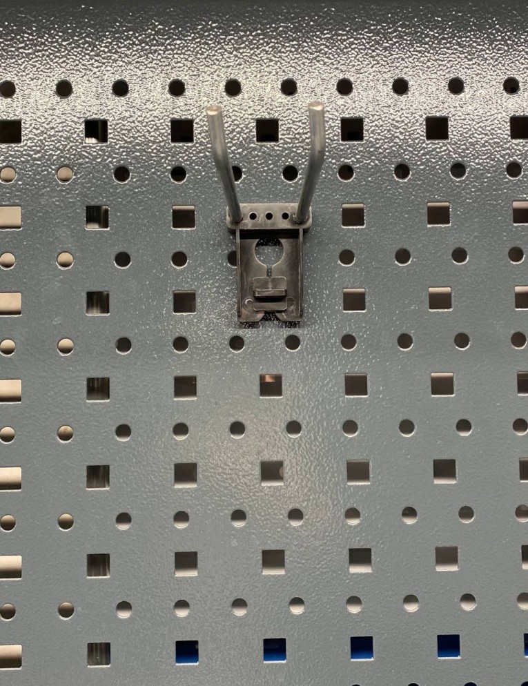 Крючок двойной 100 мм купить в Череповце Крючок двойной 100 мм купить в Череповце