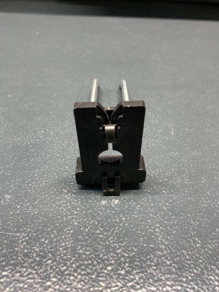 Крючок двойной 100 мм купить в Череповце Крючок двойной 100 мм купить в Череповце