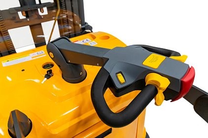 Штабелер электрический самоходный CDDK20 (2000 кг, 6,5 м, 24В / 300Ач, EPS) SMARTLIFT (SMART) купить в Череповце Штабелер электрический самоходный CDDK20 (2000 кг, 6,5 м, 24В / 300Ач, EPS) SMARTLIFT (SMART) купить в Череповце