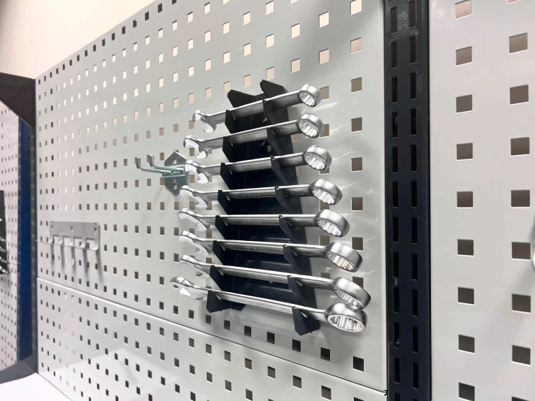 Стол-верстак Craft 2202.S7L25.24-1 купить в Череповце Стол-верстак Craft 2202.S7L25.24-1 купить в Череповце