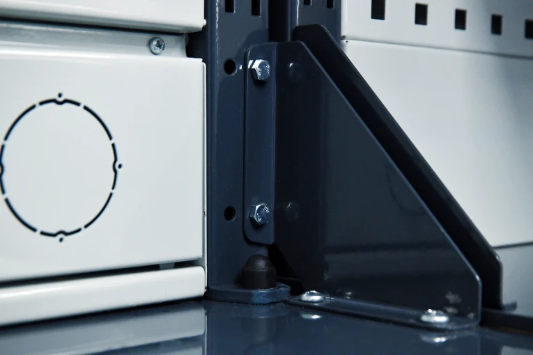 Верстак FBK 1552.111.2-1 купить в Череповце Верстак FBK 1552.111.2-1 купить в Череповце